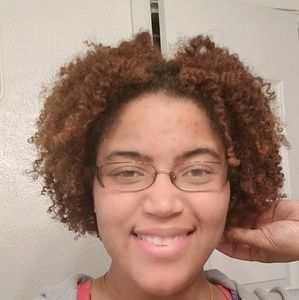 Meet your Posher, Kyla